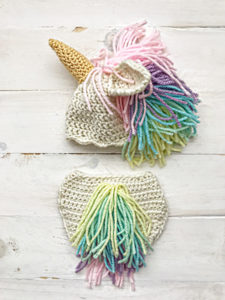 free-crochet-pattern-unicorn-hat-and-diaper-cover-225x300.jpg